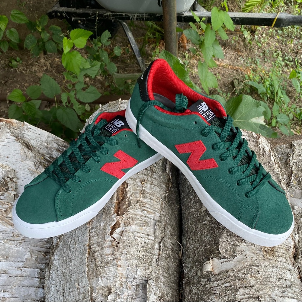 New Balance 210